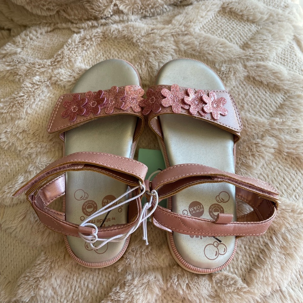 NWT Surprize by stride rite- toddler/girls size 11